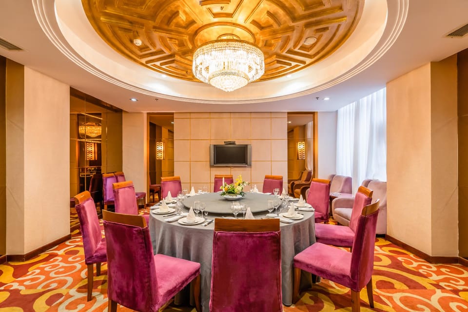 Gem Flower Jinyu Sunshine Hotel Hotel in Chengdu