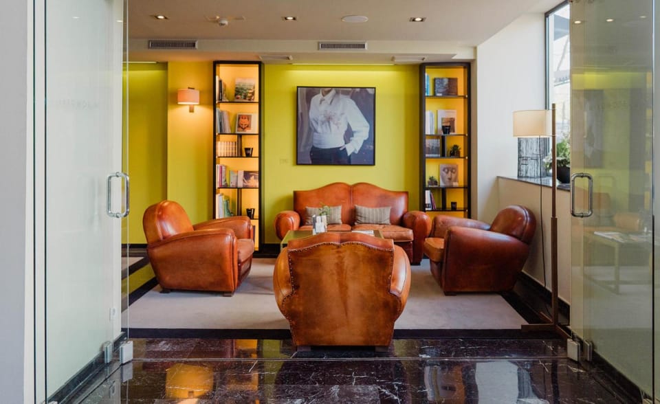 Bar/lounge