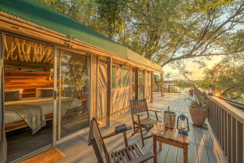 Xaro Lodge Lodge in Africa