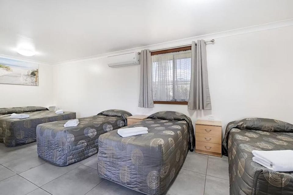 Palm Valley Motel Hotel in Maitland