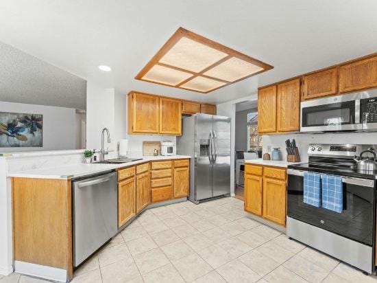 Cozy 3BR Family Home with Patio & BBQ grill, Close to Casinos and Shops Hotel in Reno