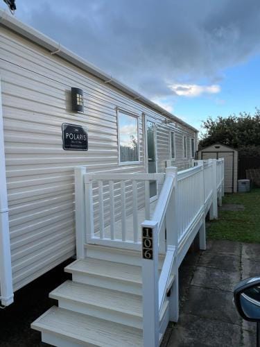 Lily's caravan Lodge in Rhyl