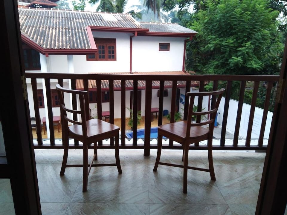 Galle Cemellia Hotel in Galle