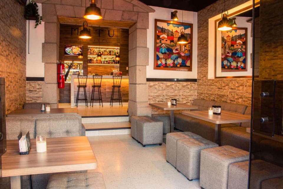 Bar/lounge