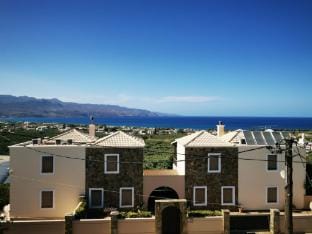 Douranakis house · Seaview Apartment Hotel in Crete