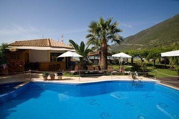 Nefeli.Club Hotel in Vasiliki