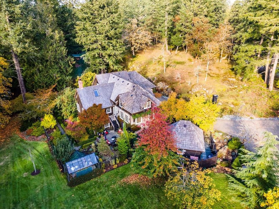 Amante Luxury B&B Hotel in Cowichan Valley