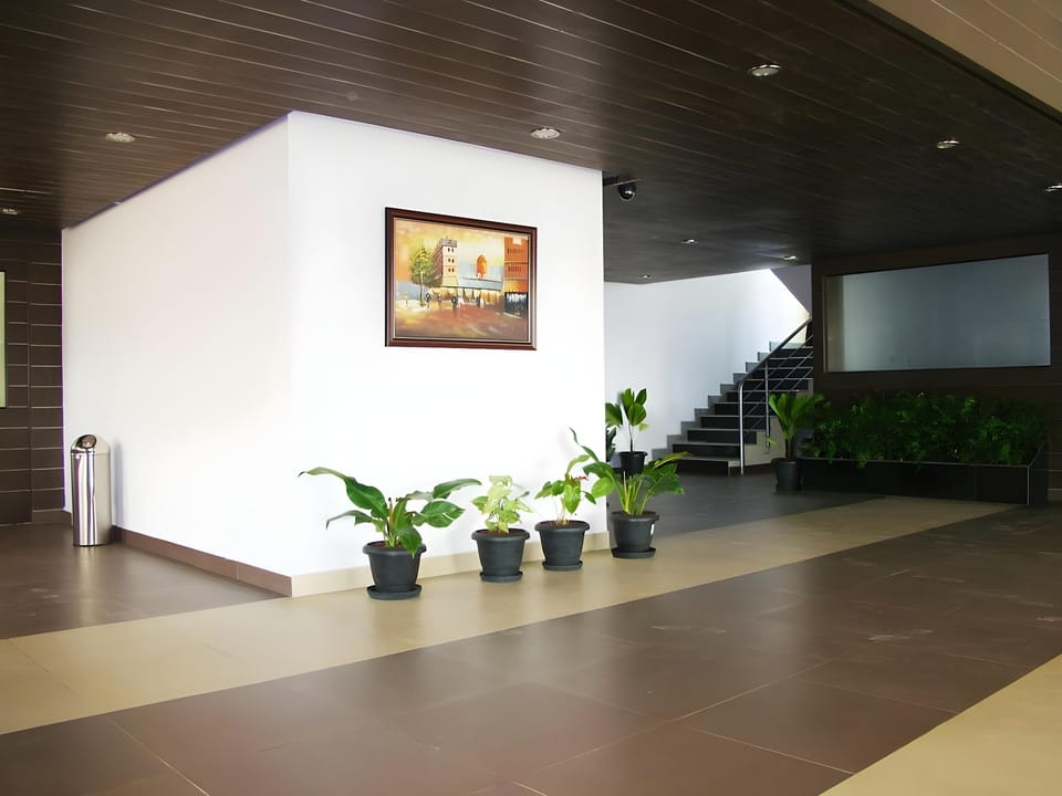 Hotel Grand Bee Hotel in Bengaluru