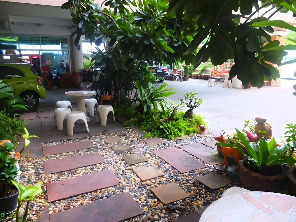 Sawasdee Mansion Apartment hotel in Chon Buri Changwat