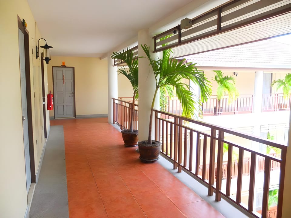 Sawasdee Mansion Apartment hotel in Chon Buri Changwat