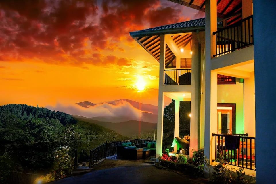 The Grand Hills Hotel in Gangawatakorale