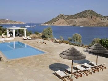 Onar Hotel in Decentralized Administration of the Aegean