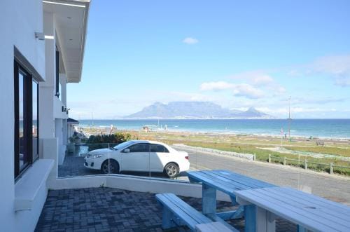 Home away from Home GuestHouse Hotel in Cape Town