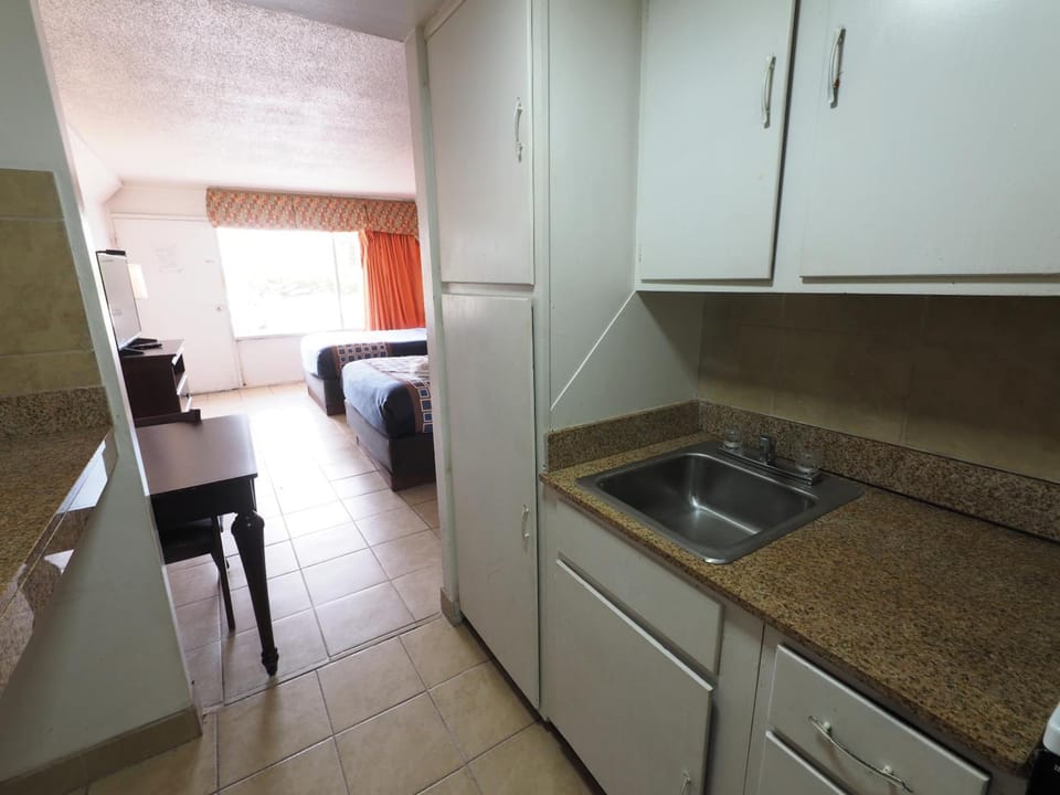 White Marlin Inn - Virginia Beach Motel in Virginia Beach