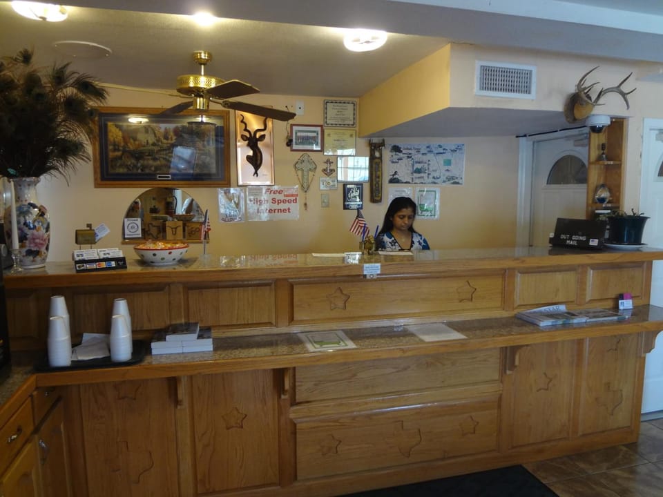 Antlers Inn Goliad Hotel in Rio Grande