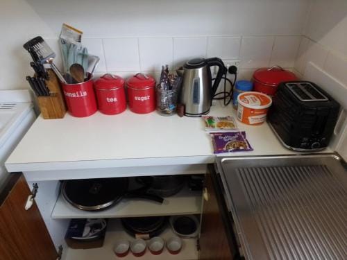Waratah Waterfall Retreat Unit 3 Free Pay TV  WiFi Hotel in Tasmania