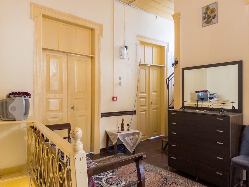 Tarihi Rum Konağı Antikhan Bed and Breakfast in İzmir Province