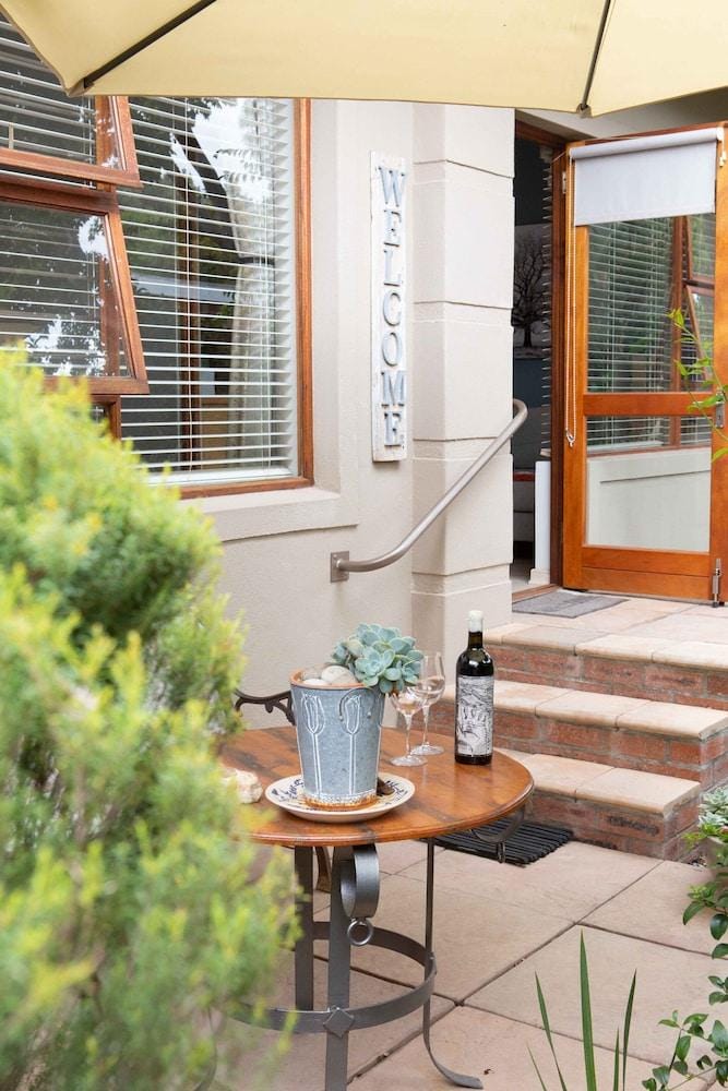 Theebos Anneline's Self Catering Apartments Hotel in Cape Town