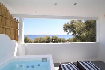 Paralia Diamond Villa Hotel in Perissa