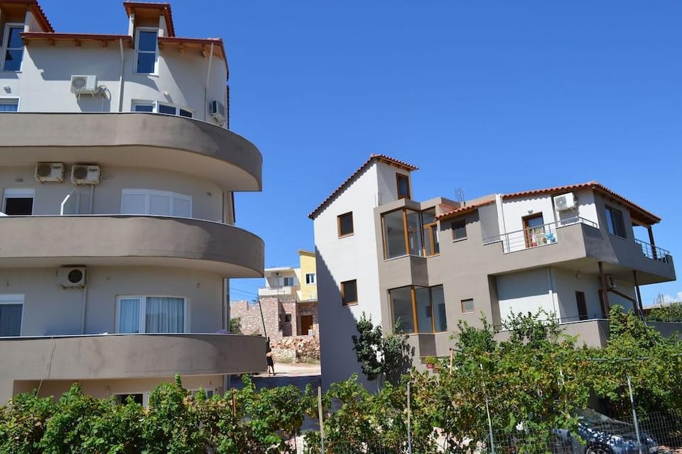 Bino Apartments Hotel in Ksamil