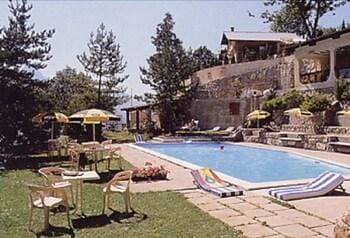 Boustigue Hôtel - Restaurant Hotel in Provence-Alpes-Côte d'Azur