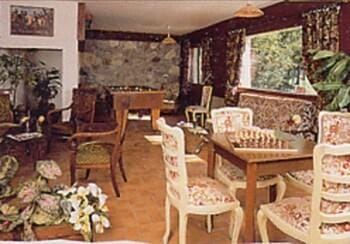 Boustigue Hôtel - Restaurant Hotel in Provence-Alpes-Côte d'Azur