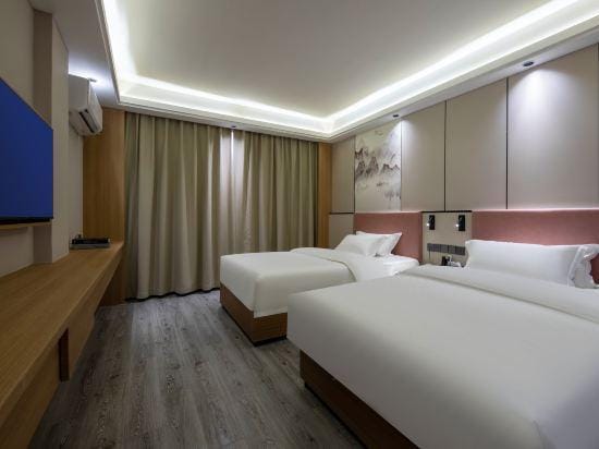 Tongcheng Polie Hotel (Tongcheng Liuchichiang) Hotel in Jiangsu