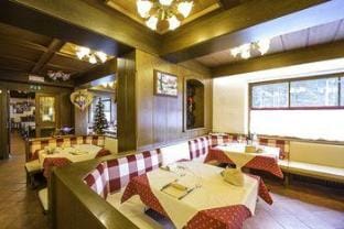 Hotel Chalet Pineta Hotel in Canazei