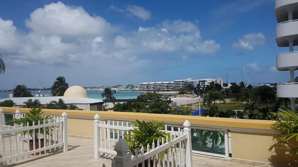 Baker's Suites Hotel in Simpson Bay