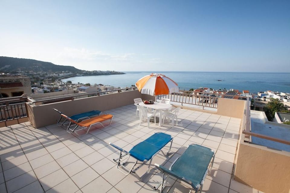 Memories Apartments Hotel in Stalida