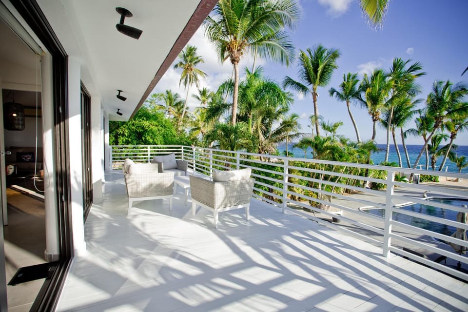 TRACADERO Beach Club & Holidays Rentals Resort in Dominicus