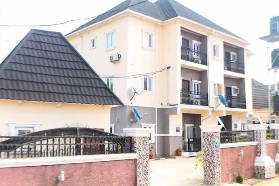 House 114 Apartment Hotel in Abuja