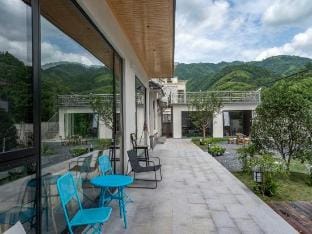 Yincaolu Qimengli Qixi Homestay (Yalu Drifting Branch) Hotel in Hangzhou