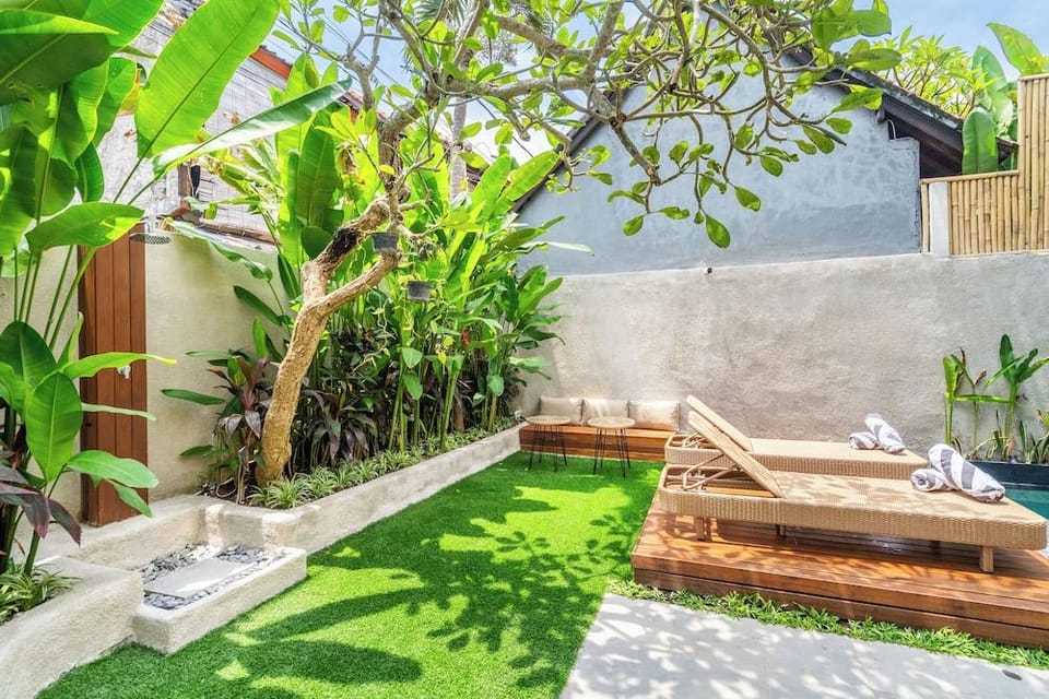 Arusa Home Bali Hotel in North Kuta
