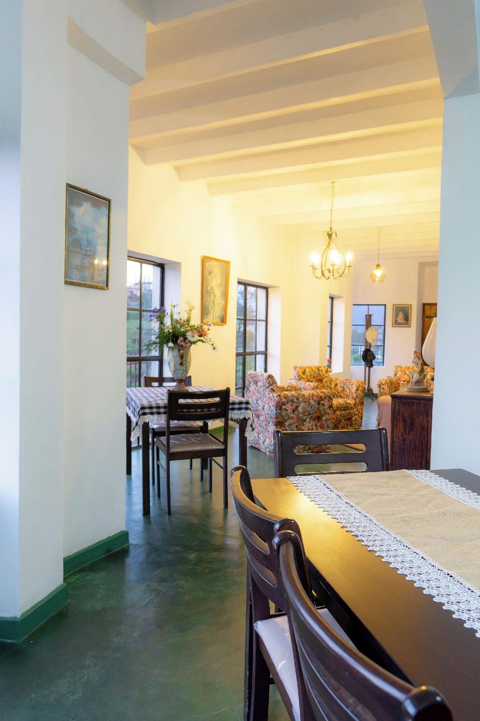Dover Cottage Hotel in Nuwara Eliya