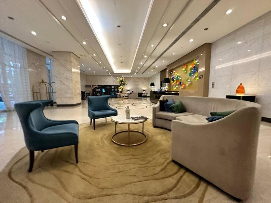 Venice Luxury Residences 2 Apartment hotel in Makati