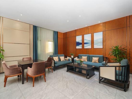 Maoshanwu Yiju Hotel (Jiangyin West Lingang Economic Development Zone) Hotel in Suzhou