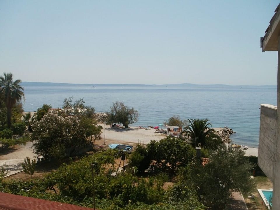 Beach Apartments Toni Hotel in Podstrana