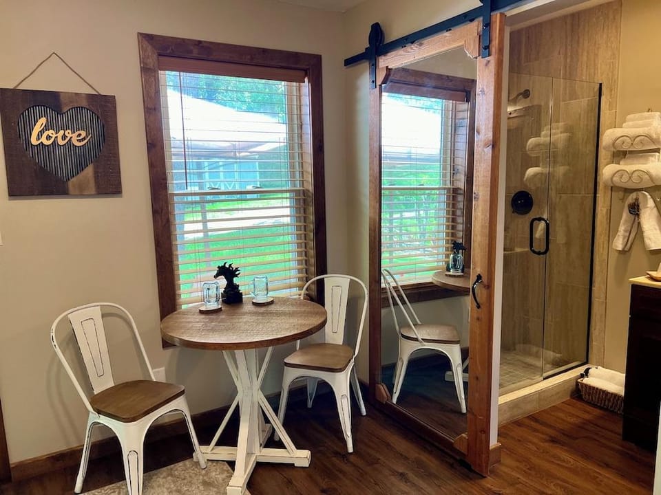 Walnut Waters Bed & Breakfast Hotel in Missouri