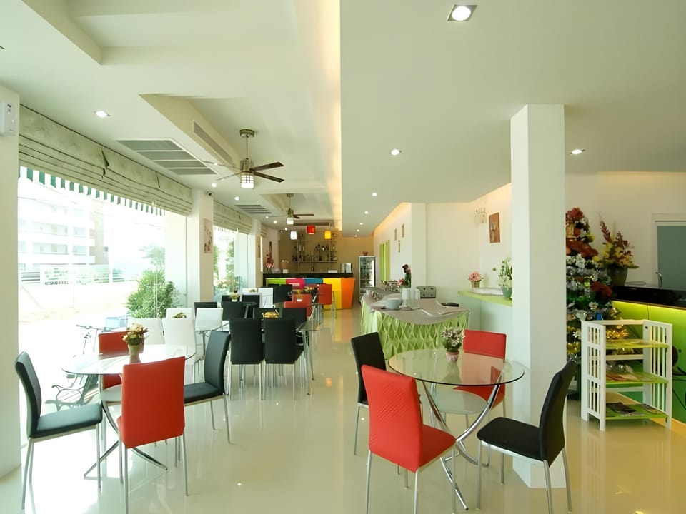 Dragon Beach Jomtien Hotel Hotel in Pattaya City