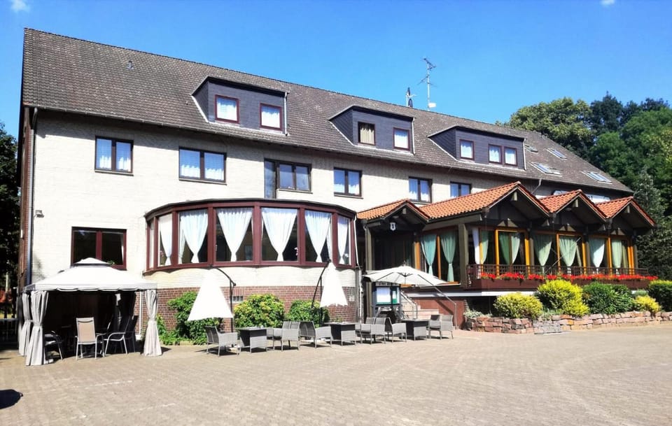 Damhirsch Hotel in Garbsen