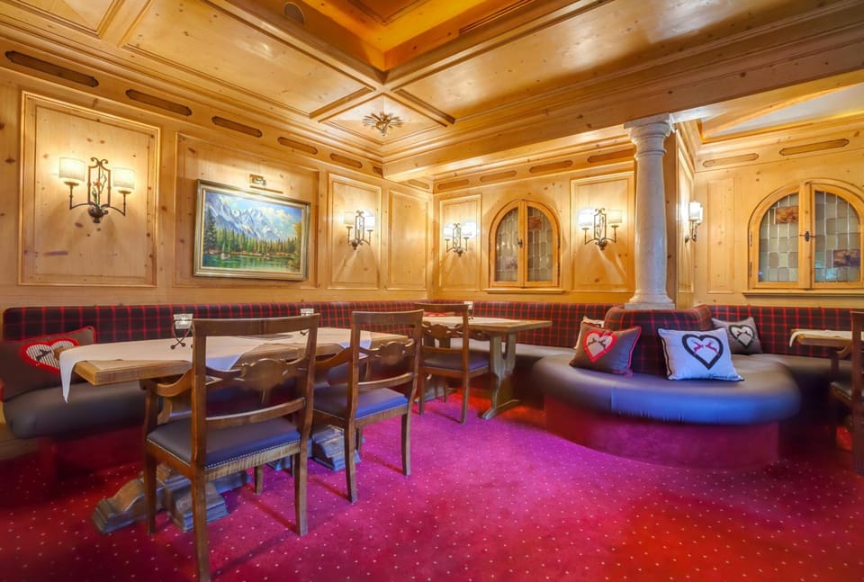 Bar/lounge