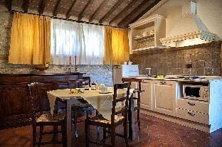 Fattoria Agriturismo Il Colombaio Hotel in Tuscany