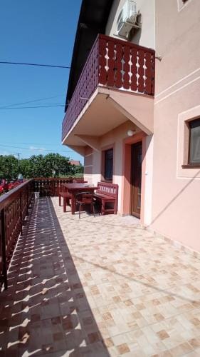 Apartman Banja Streliste Cedin konak Hotel in Serbia