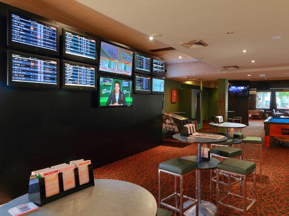 Nightcap At Prince Of Wales Hotel Hotel in Brisbane