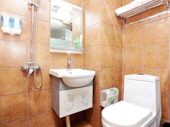 Jiajia Hotel (Nanjing Railway Vocational and Technical College Mingfa City Plaza) Hotel in Nanjing