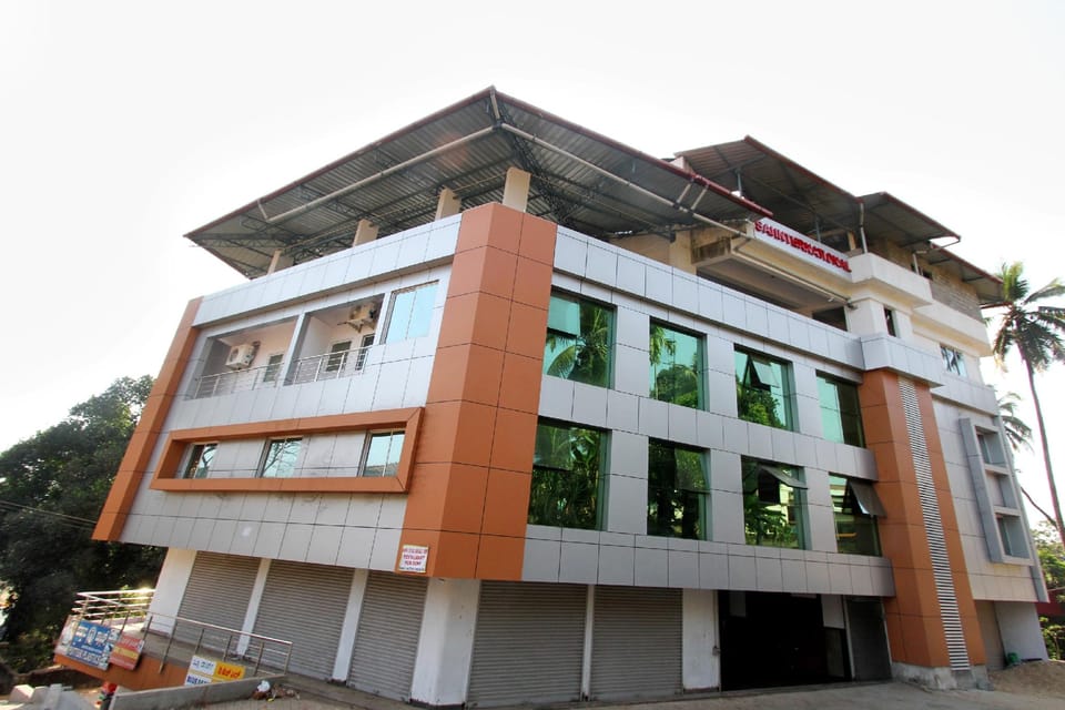OYO Sri Sai Guru Comforts Hotel in Kerala