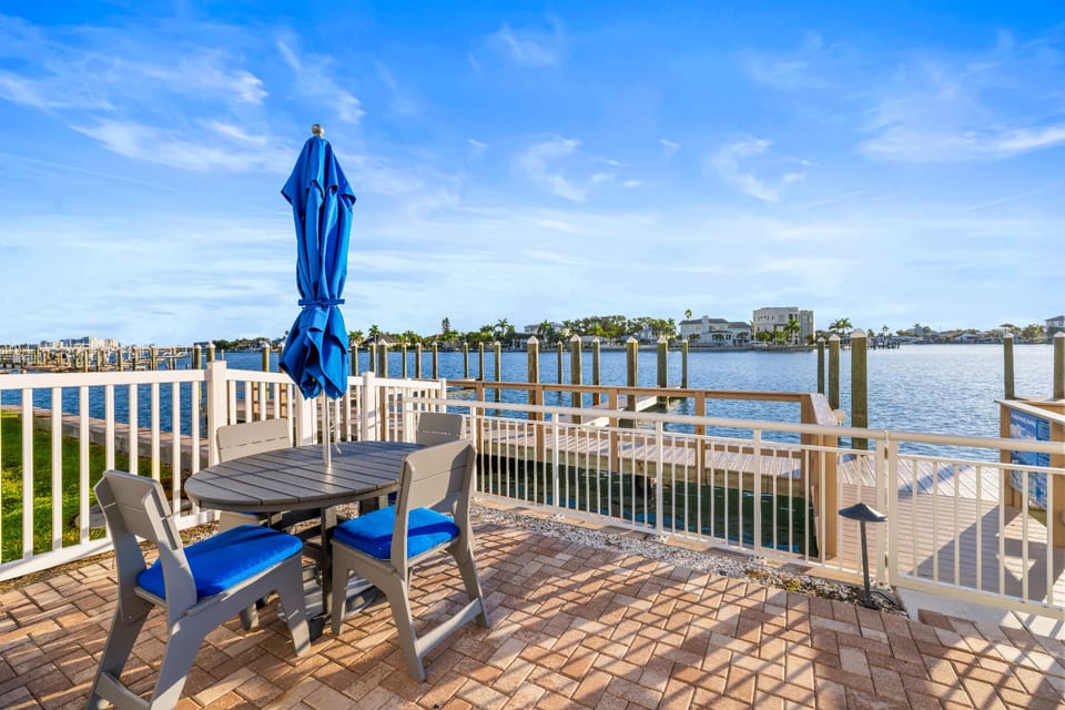 Provident Oceana Beachfront Suites Hotel in Treasure Island