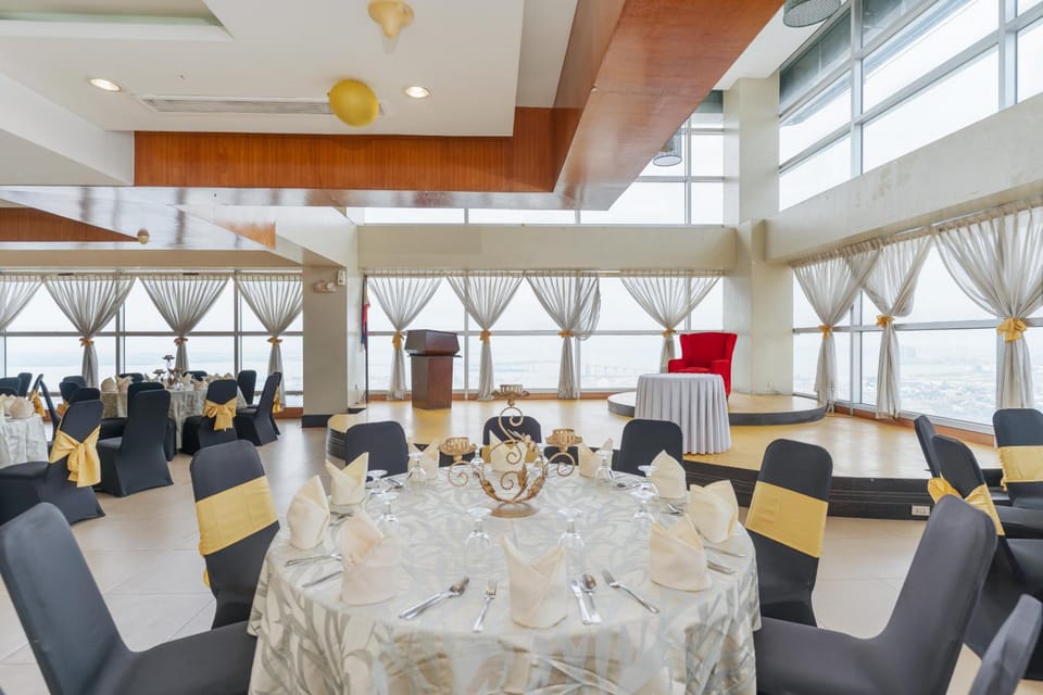Crown Regency Hotel & Towers Apartment hotel in Cebu City