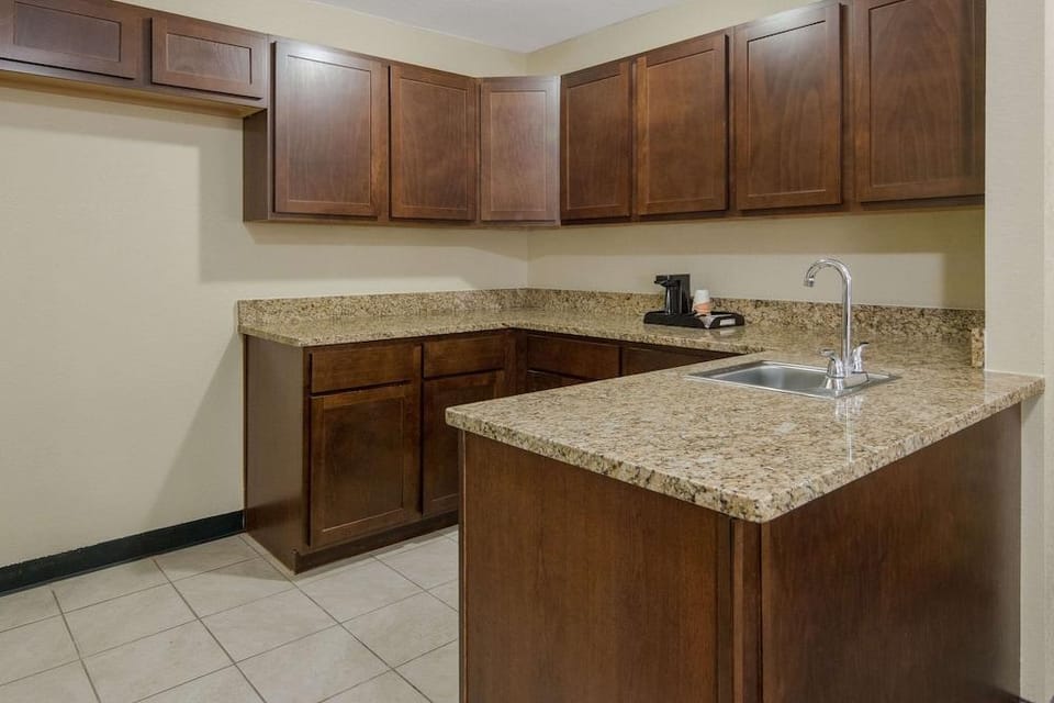 Denton Creek Inn Hotel in Fort Worth